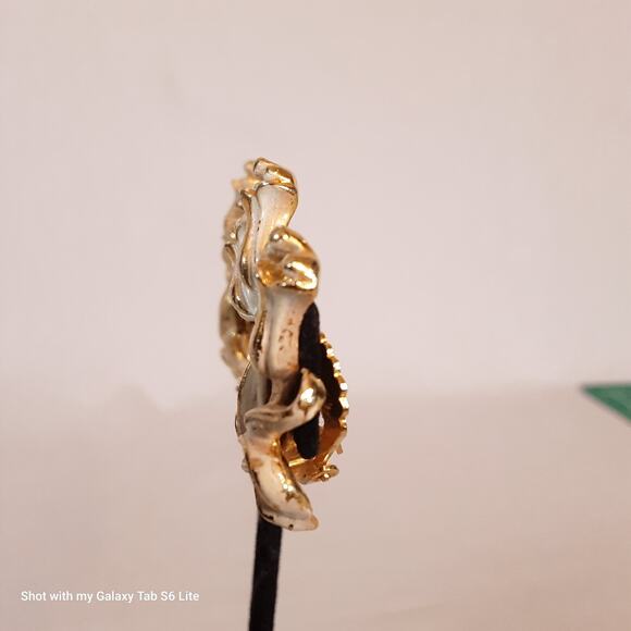 Distressed Karou Anke Tulip Earrings Clip Ons - Picture 4 of 11